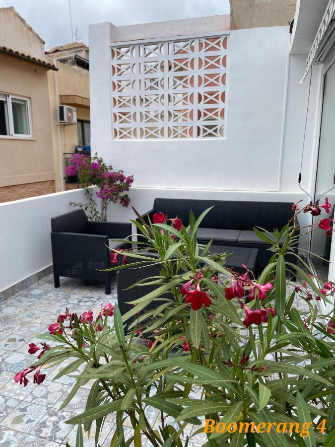 Boomerang Apartment